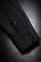 Camisa Negra Elegante.