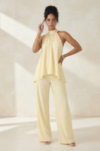Conjunto Primavera crema - pose completa